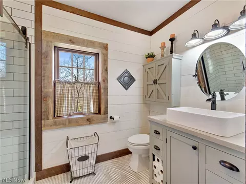8598 Eberhart Rd NE, Dover, OH 44622 photo 12