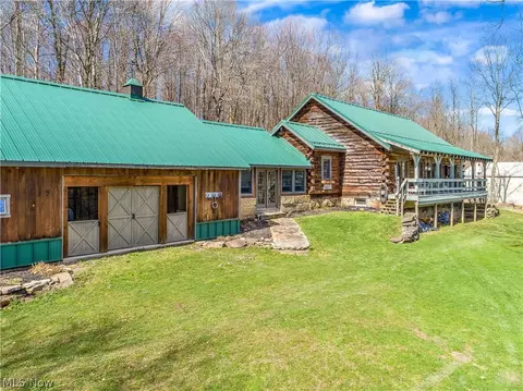 8598 Eberhart Rd NE, Dover, OH 44622 photo 2