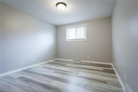 4895 3rd St NW, Canton, OH 44708 photo 8