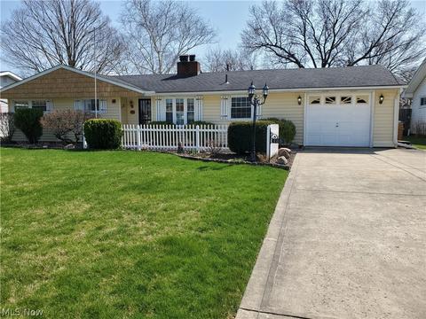 165 Campagna St, Elyria, OH 44035 photo 1