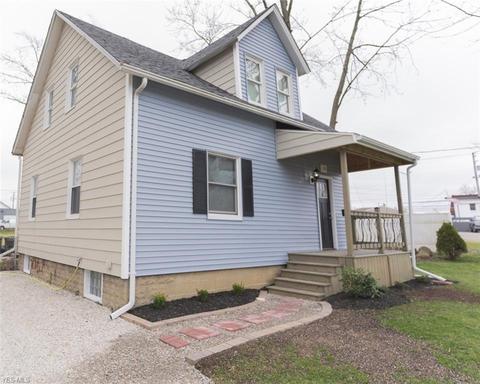 121 Longfellow St, Elyria, OH 44035 photo 2