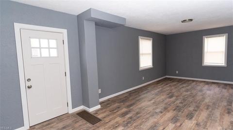 121 Longfellow St, Elyria, OH 44035 photo 3