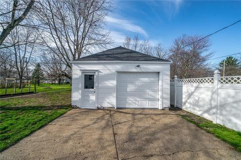 265 E Vermont Ave, Sebring, OH 44672 photo 3