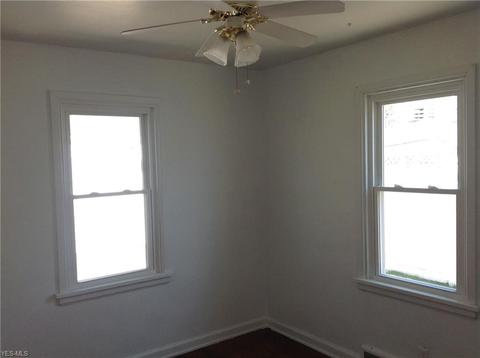 265 E Vermont Ave, Sebring, OH 44672 photo 17