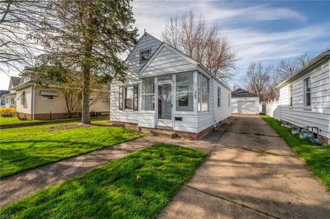 265 E Vermont Ave, Sebring, OH 44672 photo 4
