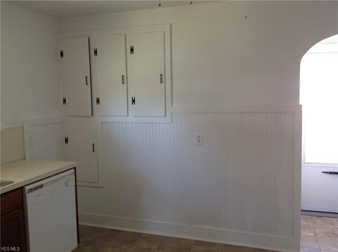 265 E Vermont Ave, Sebring, OH 44672 photo 11