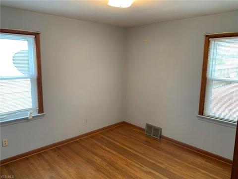 770 E 266th St, Euclid, OH 44132 photo 14