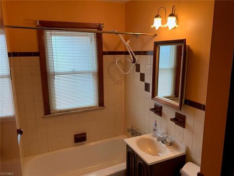 770 E 266th St, Euclid, OH 44132 photo 16