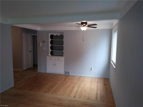 6296 State Rd, Parma, OH 44134 photo 11