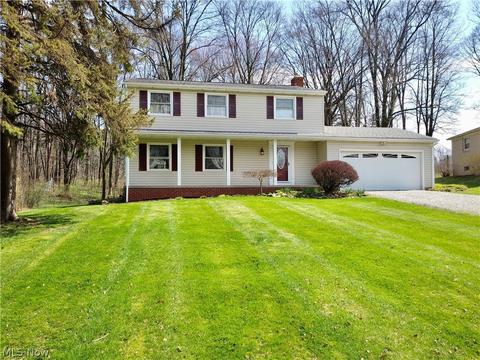 6410 Chesham Ave NE, Canton, OH 44721 photo 1