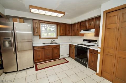 6410 Chesham Ave NE, Canton, OH 44721 photo 7