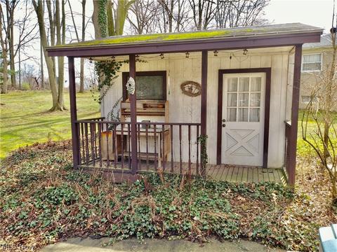 6410 Chesham Ave NE, Canton, OH 44721 photo 24