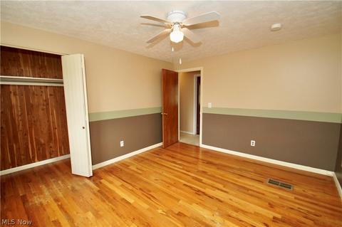 6410 Chesham Ave NE, Canton, OH 44721 photo 13