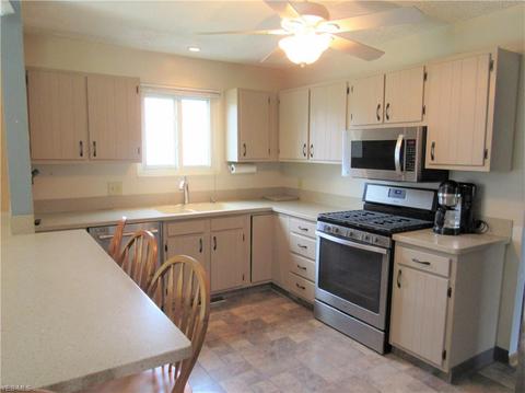 1128 Kirkwall Dr, Copley, OH 44321 photo 12