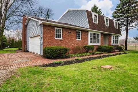 4252 Case Rd, Avon, OH 44011 photo 3