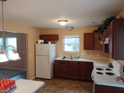 343 Warden Ave, Elyria, OH 44035 photo 3