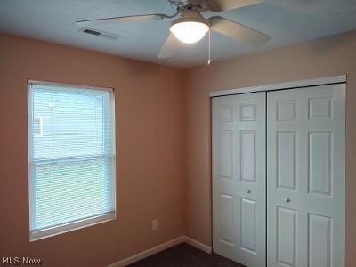 343 Warden Ave, Elyria, OH 44035 photo 17