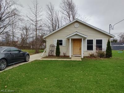 343 Warden Ave, Elyria, OH 44035 photo 1