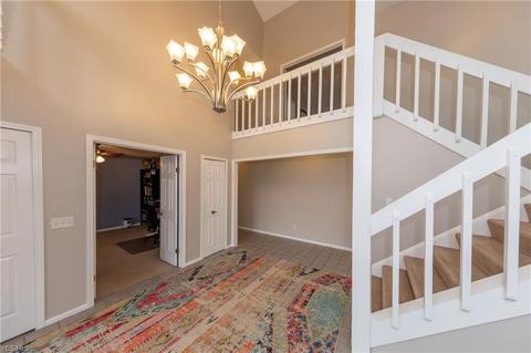 36092 Derby Downs Dr, Solon, OH 44139 photo 4
