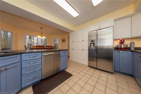 36092 Derby Downs Dr, Solon, OH 44139 photo 17