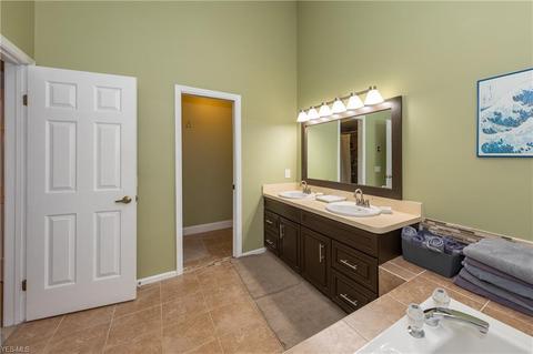 36092 Derby Downs Dr, Solon, OH 44139 photo 25