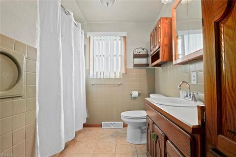 189 Center St, Struthers, OH 44471 photo 6