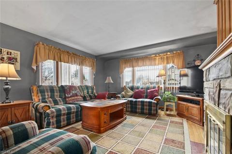 189 Center St, Struthers, OH 44471 photo 11
