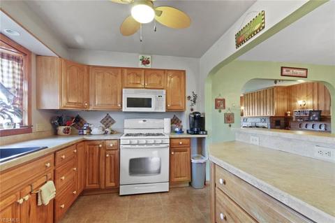 189 Center St, Struthers, OH 44471 photo 10
