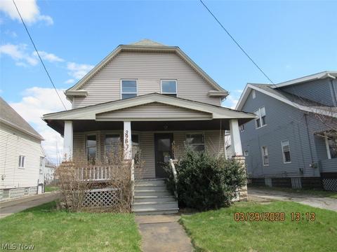 3983 E 53rd St, Newburgh Heights, OH 44105 photo 1