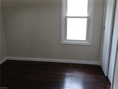6411 Forest Dr, Ashtabula, OH 44004 photo 10