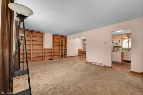 6819 Brookside Rd, Independence, OH 44131 photo 8