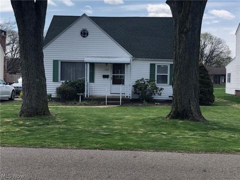 3218 25th St NW, Canton, OH 44708 photo 2