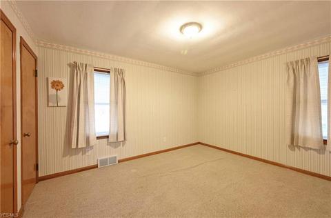 6210 Ridgewood Ave, Parma, OH 44129 photo 12
