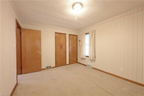 6210 Ridgewood Ave, Parma, OH 44129 photo 13