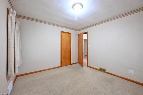 6210 Ridgewood Ave, Parma, OH 44129 photo 15