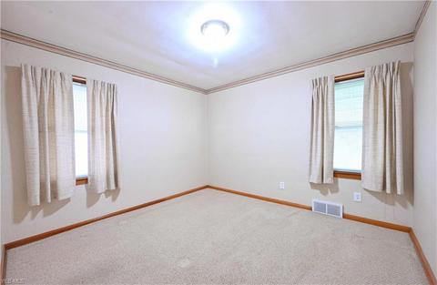 6210 Ridgewood Ave, Parma, OH 44129 photo 14