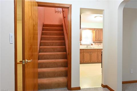 6210 Ridgewood Ave, Parma, OH 44129 photo 17