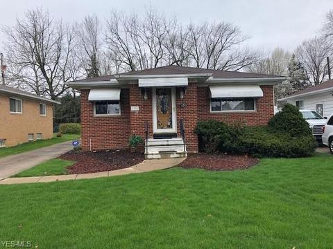 5552 E 141st St, Maple Heights, OH 44137 photo 1