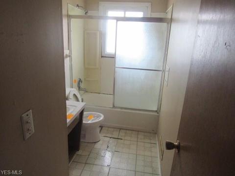 15210 Rockside, Maple Heights, OH 44137 photo 9
