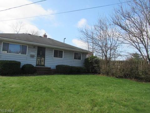 15210 Rockside, Maple Heights, OH 44137 photo 3