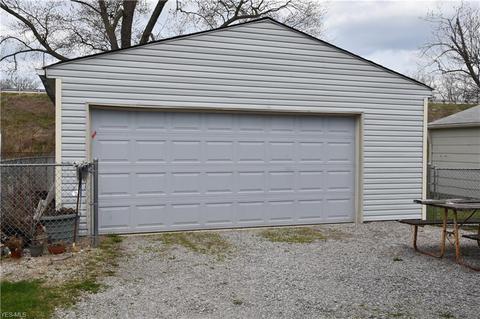 162 Bell Ave, Elyria, OH 44035 photo 3