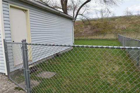162 Bell Ave, Elyria, OH 44035 photo 4