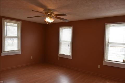 162 Bell Ave, Elyria, OH 44035 photo 17