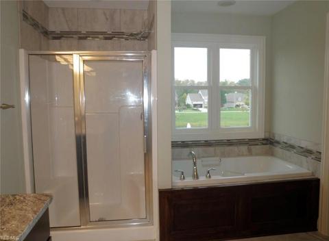 111 Squires Ln, Chardon, OH 44024 photo 10