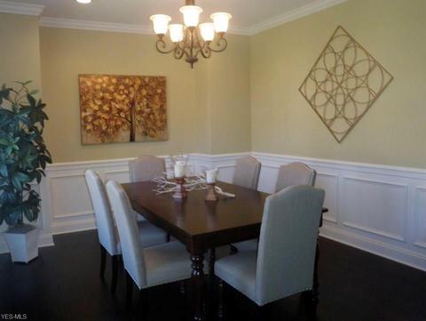 111 Squires Ln, Chardon, OH 44024 photo 5