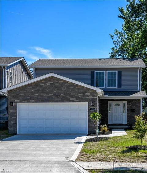 1836 Robindale St, Wickliffe, OH 44092 photo 2