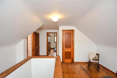 56 E Dartmore Ave, Akron, OH 44301 photo 19