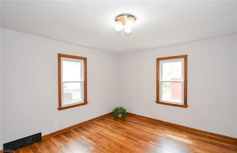 56 E Dartmore Ave, Akron, OH 44301 photo 16