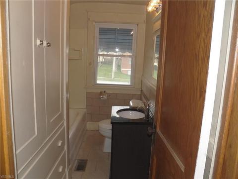 314 Sexton St, Struthers, OH 44471 photo 7