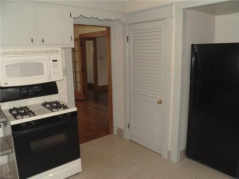 314 Sexton St, Struthers, OH 44471 photo 8